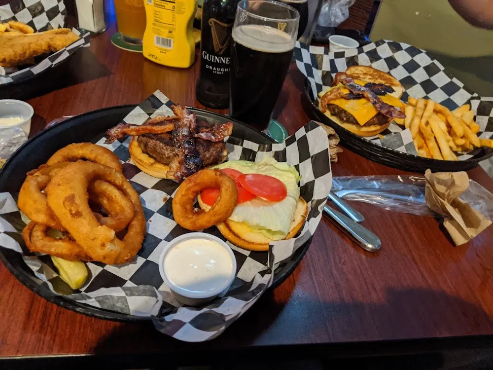Burger w Onion Rings