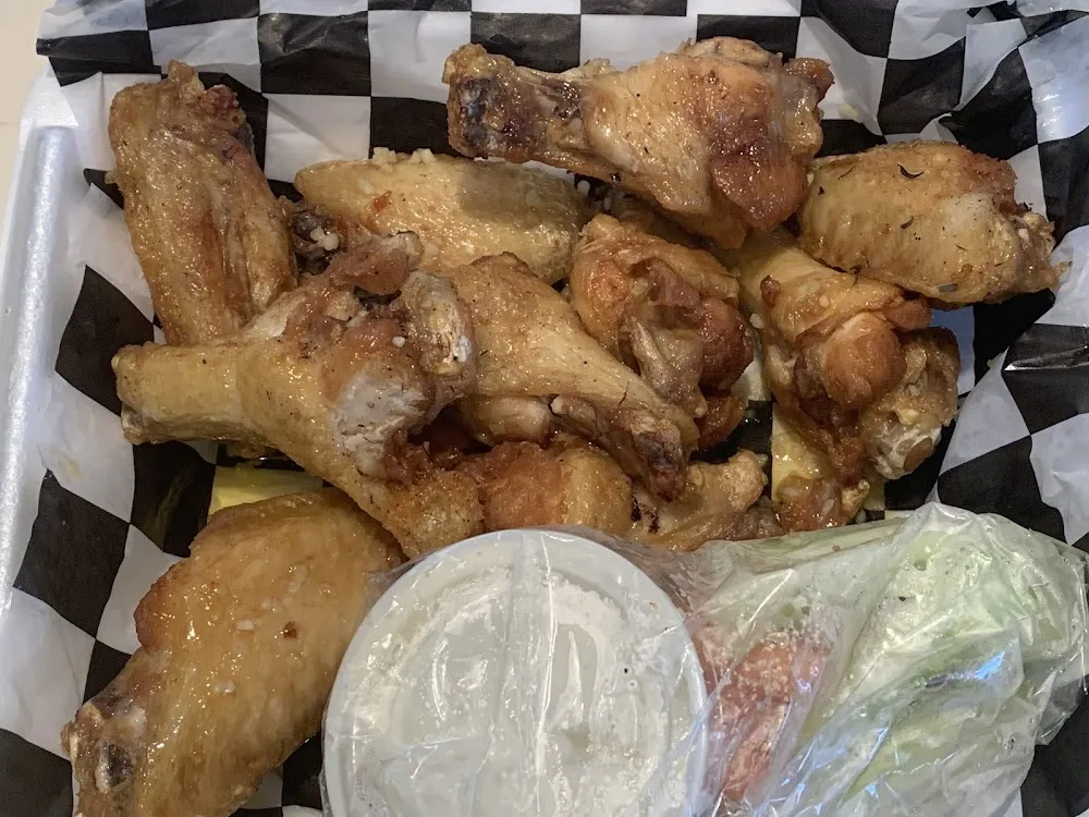 Garlic Parmesan Wings to Go